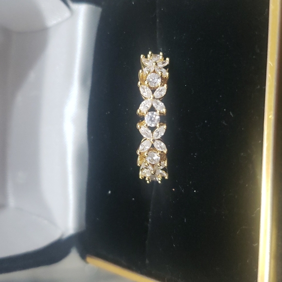 Jewelry - Womens 💍 Size 7